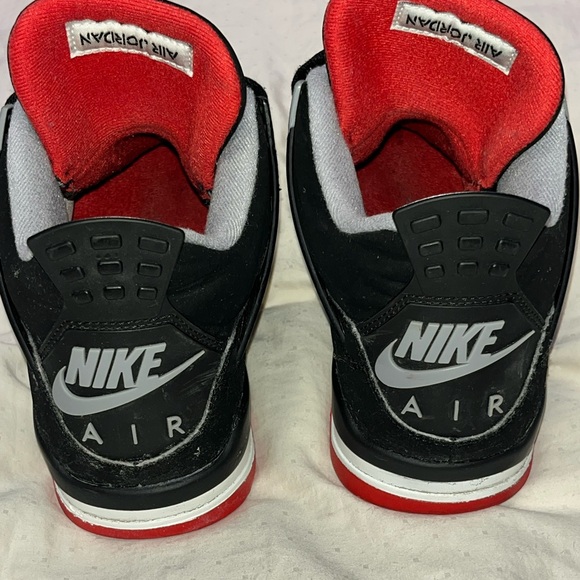 Air Jordan 4 Bred 2019 - Picture 5 of 16